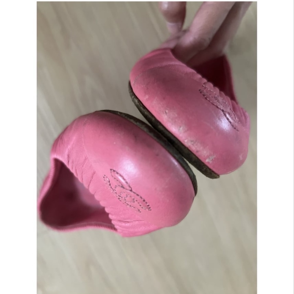 CHANEL Pink Leather Ballet Flats with Quilted CC Toe - Picture 5 of 10